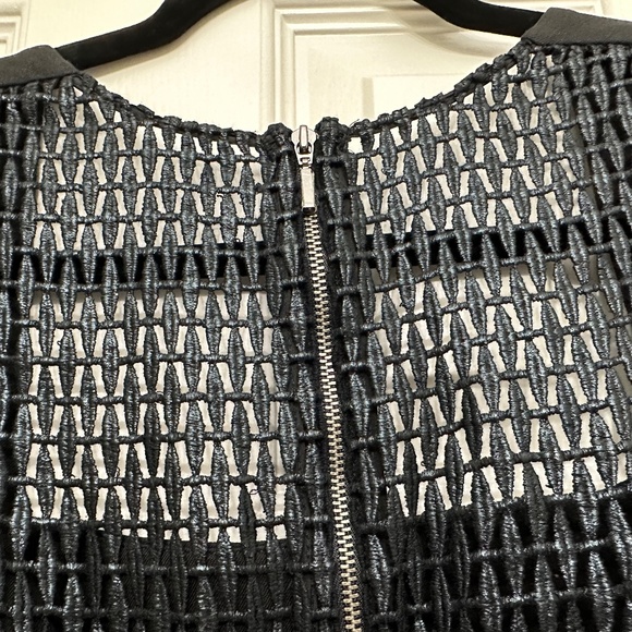 Roland Mouret for Banana Republic Short-sleeved Black Bodycon Dress Sz 6 - Picture 4 of 9